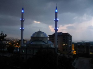 Mosquee vue de notre chambre | Mosque from our room
